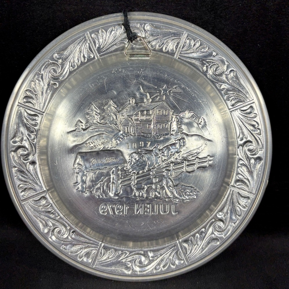 A.‎ Holthe Norway Pewter Plate Julen 1979 Christmas Plate 7th Edition Tags Box - Picture 3 of 13